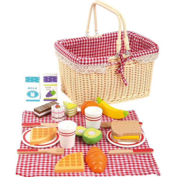small foot Picnic basket with breakfast